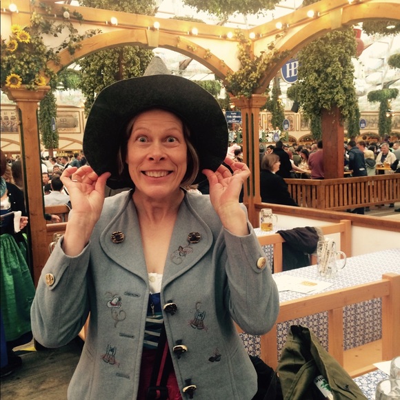 Meet your Posher, Nancy - Picture 2 of 3